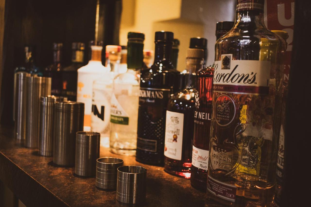 The Lion Hotel Llansantffraid-ym-Mechain エクステリア 写真