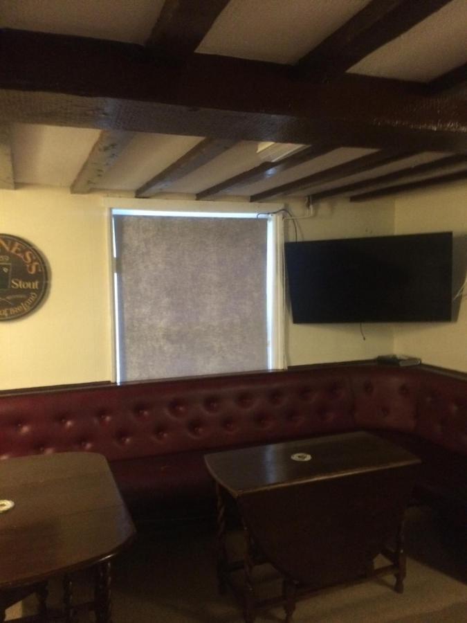 The Lion Hotel Llansantffraid-ym-Mechain エクステリア 写真